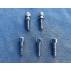 Felső burkolat rögzítő csavar Riwall RPCS5140 set /B/